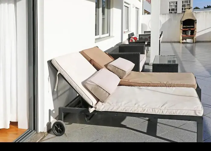 Seaside With Terrace And Pool *